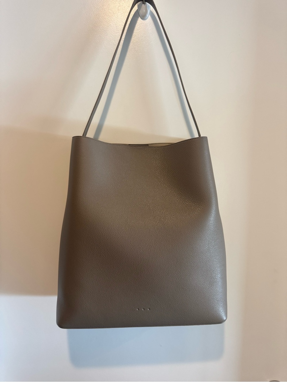 Aesther Ekme Beige Sac Grained Leather Tote Bag.